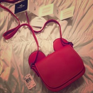 💯% Authentic Coach Mickey Patricia Ear Bag